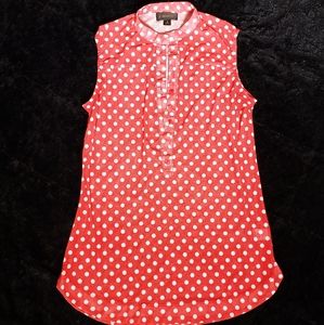 Polkadot sleeveless top. Disney minnie mouse color
